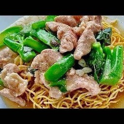 ราดหน้าคะหน้าหมู - หมี่กรอบ