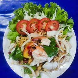 ยำมาม่าทะเล