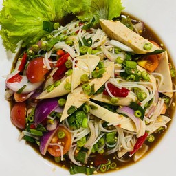 ยำขนมจีนไก่ยอ