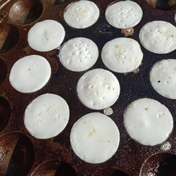 หนุ่มขนมครกเงินล้าน