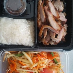 เซ้ทข้าวเหนียว+คอหมูย่าง+ตำไทย