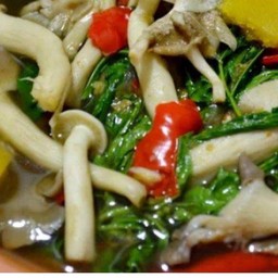 แกงเห็ดรวม
