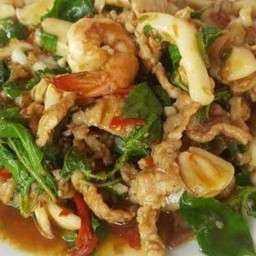 ข้าวกระเพรารวมมิตร