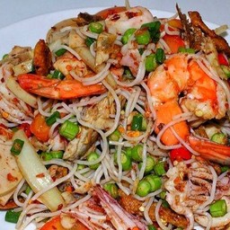 ยำขนมจีนทะเล