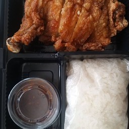ข้าวเหนียวไก่ทอด