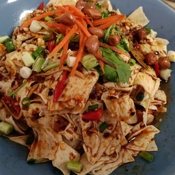 ยำฟองเต้าหู้เย็น