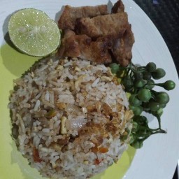 ข้าวหน้าหมูทอด