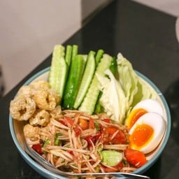 ส้มตำกะปิกุ้งแช่น้ำปลา