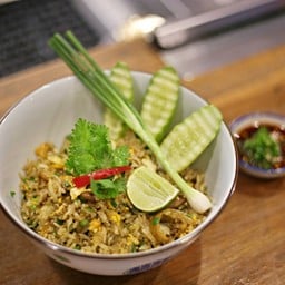 ข้าวผัดไก่ย่างกะทิ