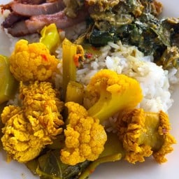 แกงราดข้าว 3 อย่าง