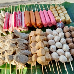 ลูกชิ้นทอดน้องกันกาย