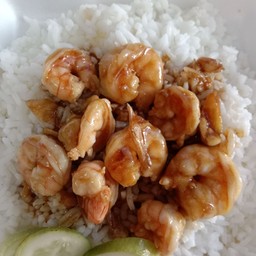 ข้าวกุ้งกระเทียม