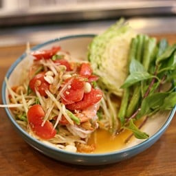 ส้มตำไทยกุ้งสุก