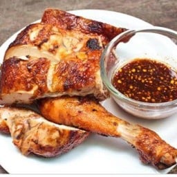 ไก่ย่างครึ่งตัว