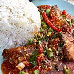 ผัดกะเพราปลากะป๋อง