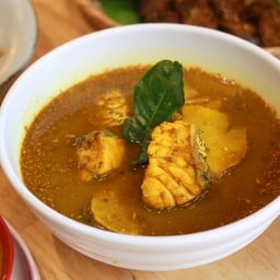 แกงเหลืองปลากะพงหน่อไม้ดอง