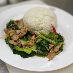 ข้าวคะน้าน้ำมันหอยไก่, หมู (ครัว RX)