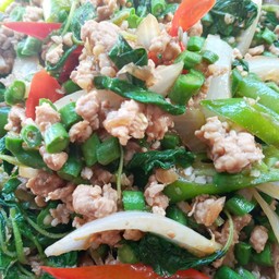 ผัดกระเพราหมูสับ