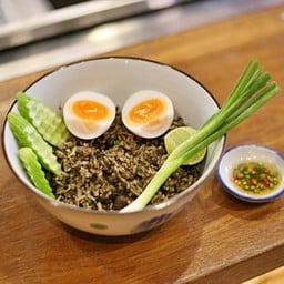 ข้าวผัดน้ำพริกไทยอ่อน