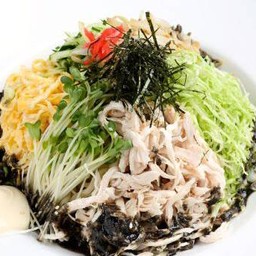 ราเมนเย็นซอสงาดำ
