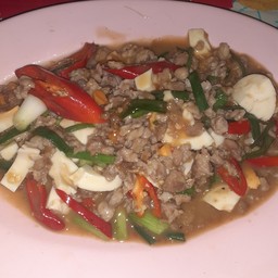 หมูสับ ผัดไข่เค็ม