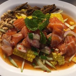 ยำมะม่วงแซ่บ(ตลาดวรรณการ พลับพลา)  byลุงโต๊ง🤗🤗