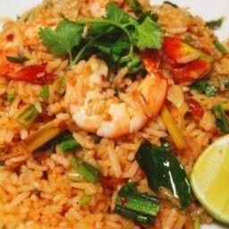 ข้าวผัดต้มยำ