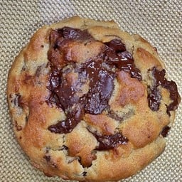 Soft baked Chocolate chip cookie