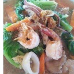 ราดหน้ารวมมิตร