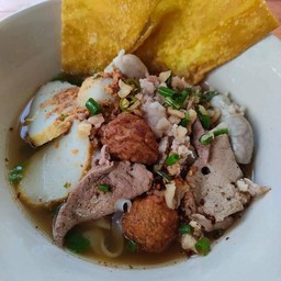 เจ๊เอียดก๋วยเตี๋ยวต้มยำ