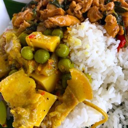 แกงราดข้าว 2 อย่าง