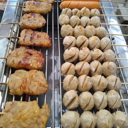 หมูหมู พารวย ตลาดวัดทุ่งเศรษฐี