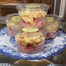 Strawberry crumble