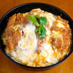 ข้าวหน้าไก่ทอด