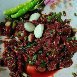 ส้มตําเจ๊แดง