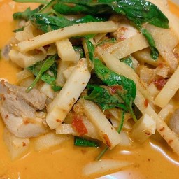 แกงคั่งหน่อไม้ดอง