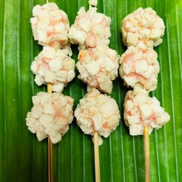 ร้านลูกชิ้นทอดแม่น้อย ห้างไทวัสดุสาขาศรีมหาโพธิ ครองรั้ง