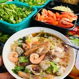 ยำวุ้นเส้นทะเล