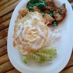 จุ๋ม ข้าวขาหมู ตามสั่ง