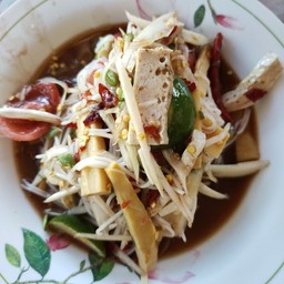 ตำซั่วขนมจีนหน่อไม้ใส่ยอ