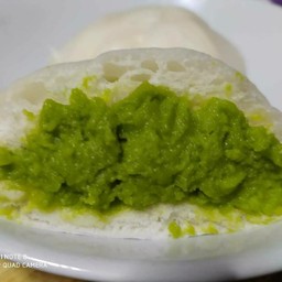 ซาลาเปาใส้สังขยาใบเตย
