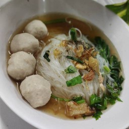 ก๋วยเตี๋ยวแชมป์&ครัวพอใจอาหารตามสั่ง   แยกเอ็กซเรย์