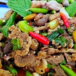 ลาบไก่ กะคนอุดรเฮ็ด จ้าา