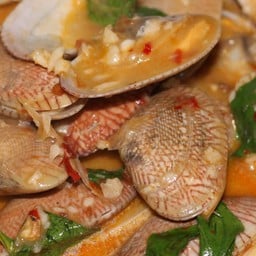 หอยลายผัดน้ำพริกเผา