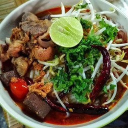 ขนมจีน ( ล้านนา)ข้าวซอย&ขนมจีนน้ำเงี้ยว