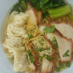 ชายสี่ บะหมี่เกี๊ยว เซเว่นนครปฐม