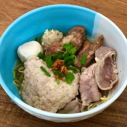 ก๋วยเตี๋ยวหมู