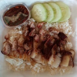 ข้าวราดคอหมูย่าง น้ำจิ้มแจ่วแซ่บอีหลี
