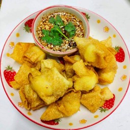 เกี๊ยวไข่ทอด
