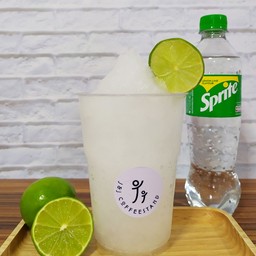 สไปรท์มะนาวปั่น (แก้วถังใหญ่ 32 ออนซ์)